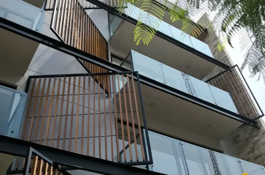 EDIFICIO PACARITAMBO